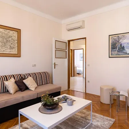 Falkoni Ii 두브로브니크