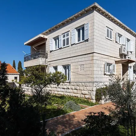 Falkoni Ii Apartment